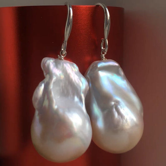 Pendientes largos de perlas barrocas grandes