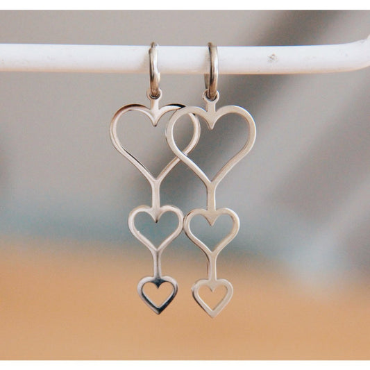 Pendientes con elegantes corazones largos - Plata